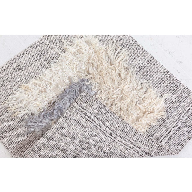 Gray Modern High-Low Tulu Rug by Doris Leslie Blau For Sale - Image 8 of 8