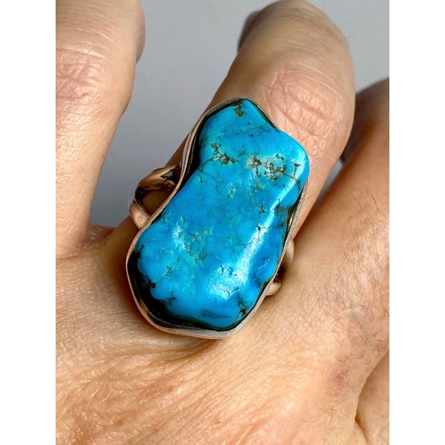 * Organic Genuine Arizona Blue Turquoise Statement Ring in Sterling Silver, Vintage Estate, Size 7 For Sale - Image 10 of 11