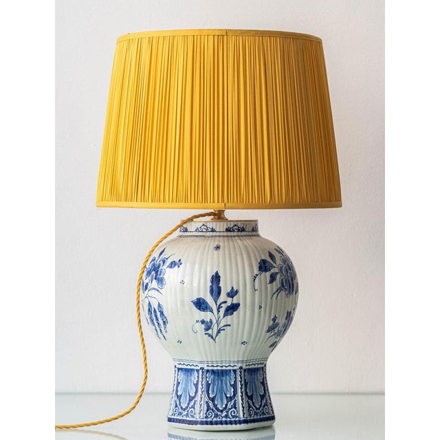 Large Hand-Painted 300th Anniversary Ceramic Table Lamp from Royal Delft, 1953 For Sale - Image 9 of 17
