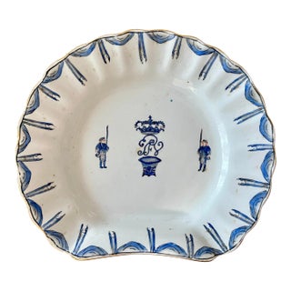 Qianlong Period Chinese Export Porcelain Serving Dish With Portuguese Royal Inscription, C. 1776 For Sale