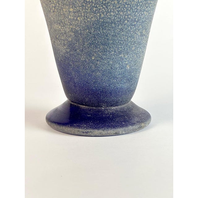 Murano Cobalt Blue Glass Amphora Vase in Scavo Finish by Seguso, Italy, 1970s For Sale - Image 6 of 10