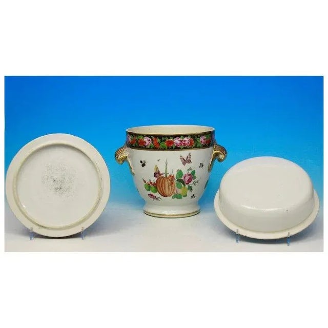 Antique 18th Century Chinese Export Famille Rose Porcelain Fruit Cooler or Ice Pail in the French Old Paris Porcelain Taste For Sale In New York - Image 6 of 11