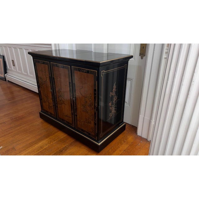 2000 - 2009 Drexel Heritage Chinoiserie Black Lacquer Bar Cabinet With Drop-Leaf Top For Sale - Image 5 of 10