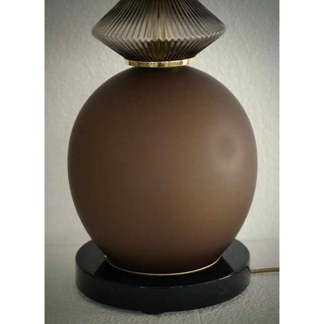 Mid-Century Round Dove Gray and Smoky Murano Art Glass and Brass Table Lamp, 2000 For Sale - Image 6 of 10