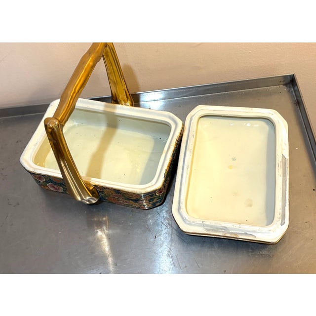 Satsuma Chinese Satsuma Gilt Ceramic Handled Box For Sale - Image 4 of 8