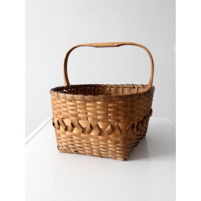 Early 20th Century Antique Folk Art Splint Gathering Basket For Sale - Image 5 of 13
