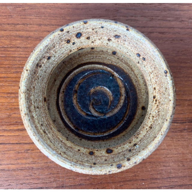 Mid-Century Modern Danish Studio Pottery Bowls by Tue Poulsen for Tue Keramik, 1960s, Set of 2 For Sale - Image 4 of 13