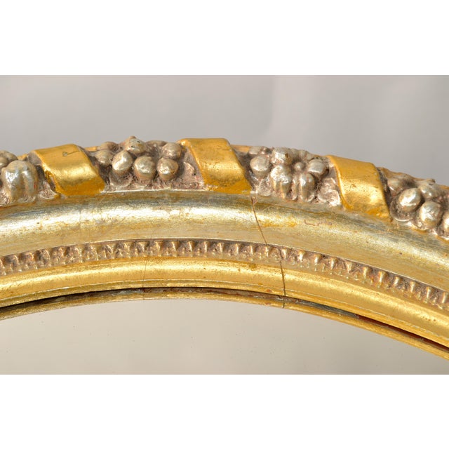 1950s Italian Giltwood Victorian Florentine Hand-Carved Oval Wall Mirror For Sale - Image 9 of 12