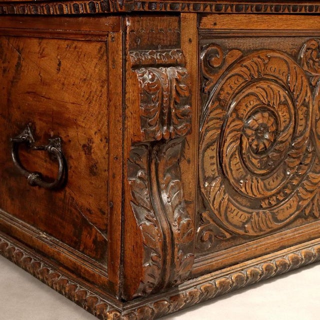 Walnut Chest, Italy, Early 18th Century For Sale - Image 4 of 14