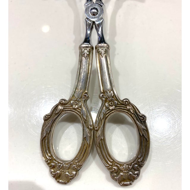 Metal Mid 20th Century Beautiful Web Sterling Silver Handle Pastry Tongs, Rose Floral Ancestry Pattern For Sale - Image 7 of 8