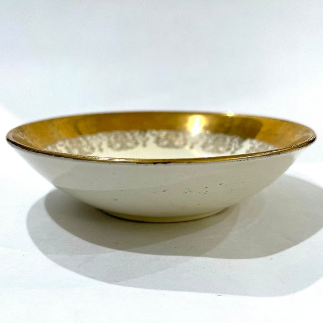 French Provincial Mid 20th Century 22 Carat Crest-O-Gold Sauce Bowls by Sabin - Set of 7 For Sale - Image 3 of 11