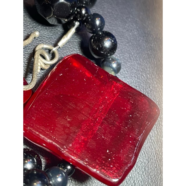 Late 20th Century Art Glass Necklace With Ruby Red Square Beads, Black Onyx and Agate With Sterling Silver Clasp. For Sale In South Bend - Image 6 of 6