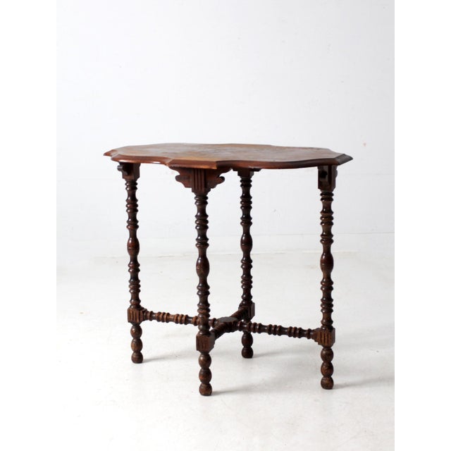 Farmhouse Antique Early 20th Century Side Table With Scalloped Top For Sale - Image 3 of 15