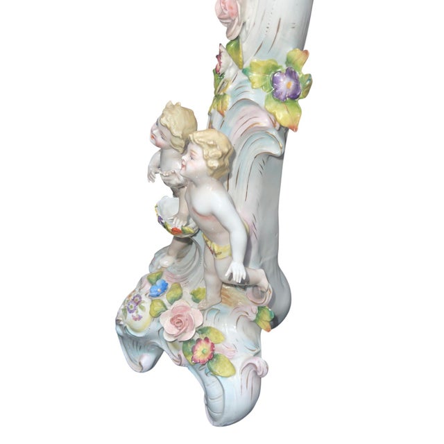 Pair of Meissen Style Porcelain Five-Arm Candelabras. Germany, 20th Century. For Sale - Image 9 of 10