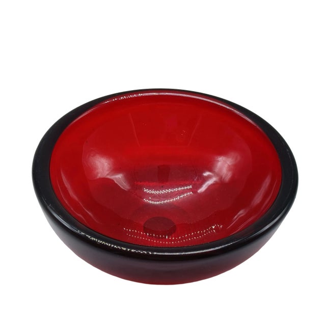 Delightful Murano sommerso glass bowl with an intense ruby ​​red core.
