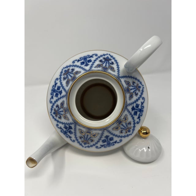 Ceramic 1970s Russian Lomonosov Hand-Decorated Porcelain Teapot With Cobalt Blue & Gold, St. Petersburg For Sale - Image 7 of 9