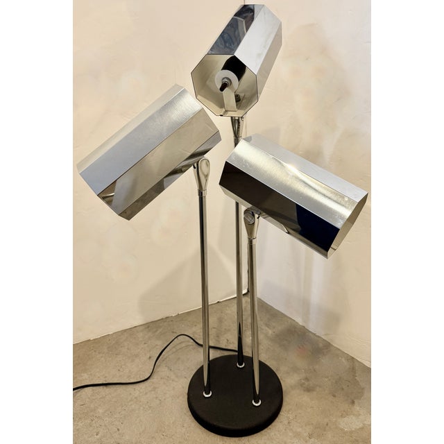 Mid-Century Modern Koch & Lowy Adjustable Triple Octagon Shade Chrome Desk Lamp, 1960s For Sale - Image 3 of 10