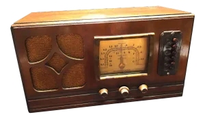 Circa 1930s Stromberg Carlson Wood Radio