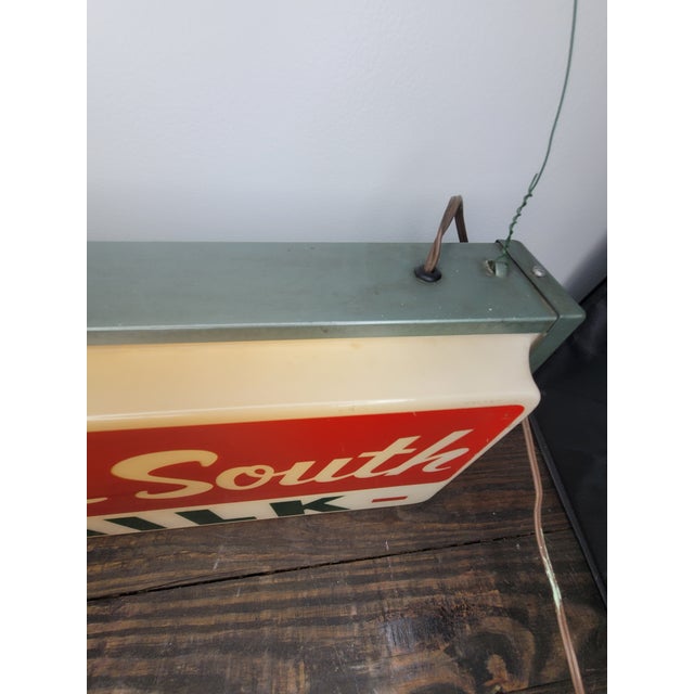 Metal Mid 20th Century Deep South Milk Light-Up Advertising Clock by the Countryman Co. For Sale - Image 7 of 12