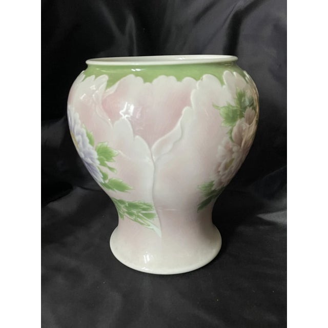 Late 19th Century Exceptional Japanese Porcelain Vase – Hand-Painted Peonies – Marked Makuzu Kozan (Miyagawa Kozan) For Sale - Image 5 of 5