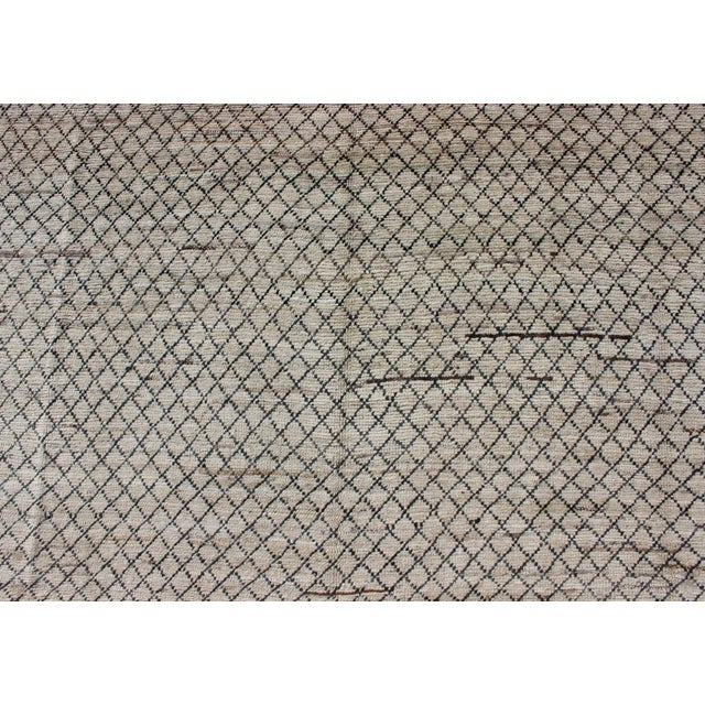 Keivan Woven Arts All-Over Modern Rug Subdued Design in Muted Tones For Sale - Image 11 of 12