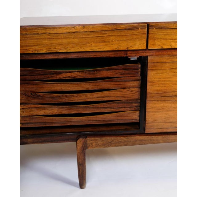 Model FA66 Sideboard in Rosewood by Ib Kofod-Larsen for Faarup Furniture, 1960s For Sale - Image 18 of 18