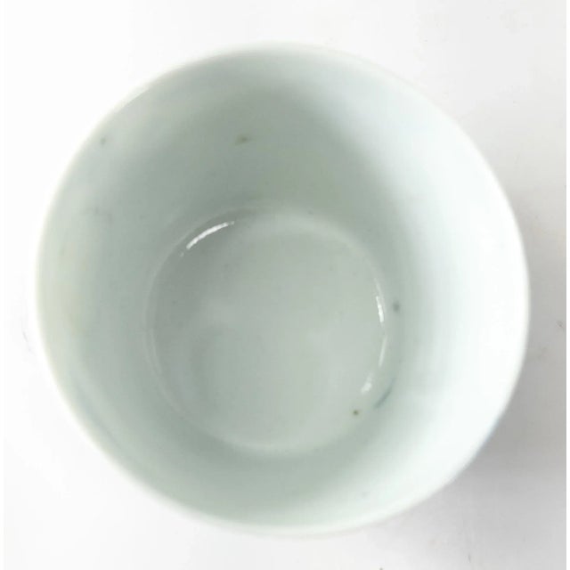 19th Century 19th Century Chinese Chinoiserie Blue and White Cup With Warriors For Sale - Image 5 of 11