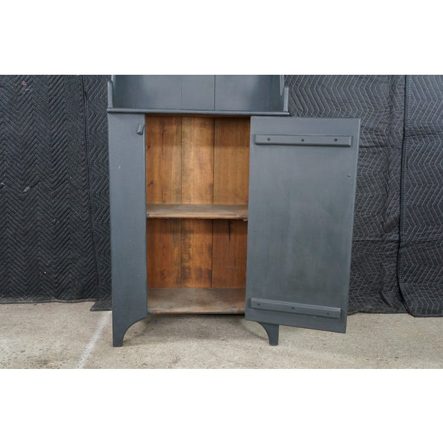 Late 20th Century Habersham Plantation Primitive Early American Painted Pine Step Back Cupboard For Sale - Image 12 of 18