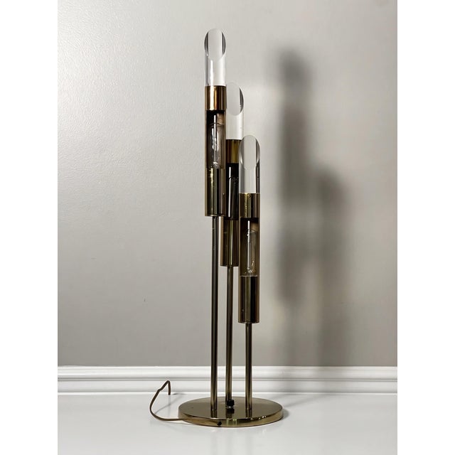 Laurel Lamp Company 1970s Modern 3-Light Brass and Lucite Lamp by Laurel Lamp Company For Sale - Image 4 of 18