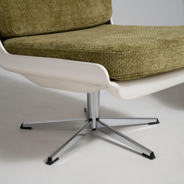 Pair of Variopur Space Age Upholstered Swivel Chairs, Antique, Germany, Circa 1970 For Sale - Image 11 of 14
