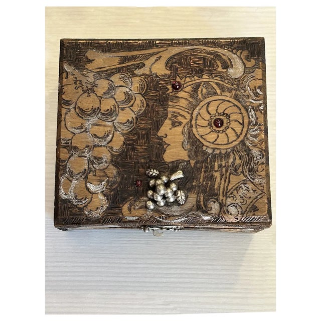 Antique Flemish Box/Sterling/Garnets For Sale - Image 4 of 10