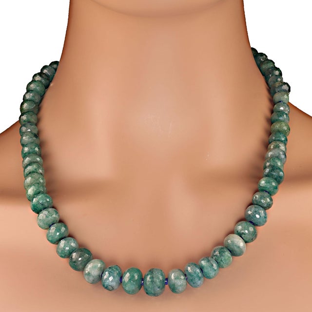 Green Beryl/Emerald Graduated Faceted Necklace For Sale - Image 4 of 4