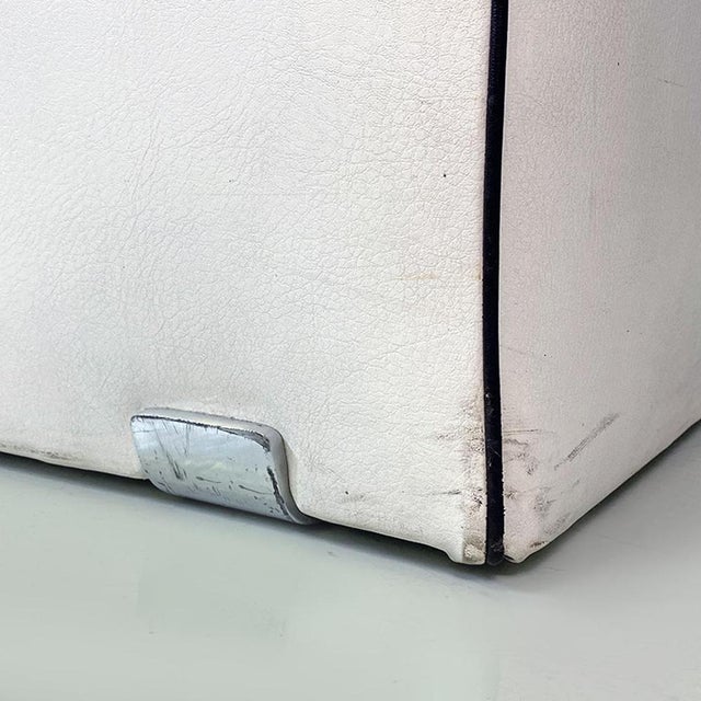 Set of Modern Italian Leather and Steel Armchairs attributed to Kazuhide Takahama for Gavina, 1970s For Sale - Image 11 of 13