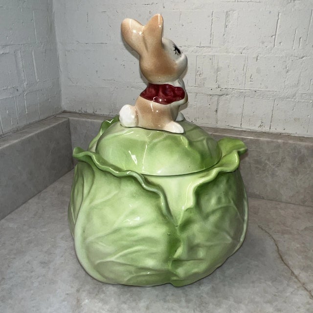 Kelly Green Vintage 1960's Metlox Poppytrail Easter "Bunny on Cabbage" Ceramic Cookie Jar For Sale - Image 8 of 9