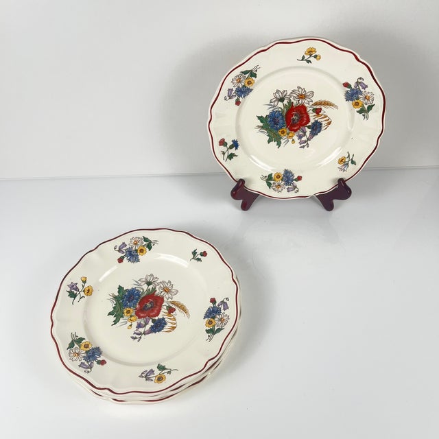 Set of 4 "Agreste" dinner plates, Sarreguemines, first half of the 20th century. Floral motif Dimensions: Diameter: 23 cm...