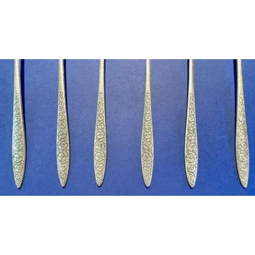 Elevate your dining with this set of 6 beautiful sterling silver iced teaspoons in the MCM Spanish Lace pattern by Wallace...