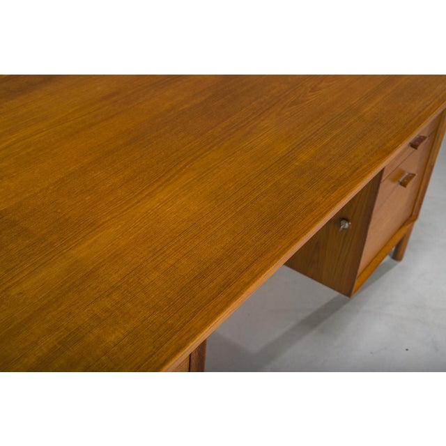 Wood Model 207 Desk in Teak by Arne Vodder for Sibast, 1960s For Sale - Image 7 of 18