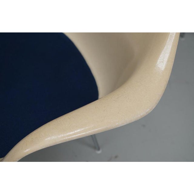 Vintage Parchment Fiberglass Dax Armhairs by Charles & Ray Eames, Set of 3 For Sale - Image 10 of 18