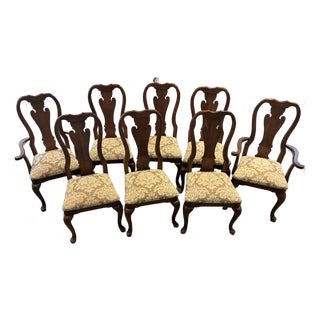 1980s Attributed to Thomasville Furniture Winston Court Collection Traditional Queen Anne Style Splat Back Dining Chairs For Sale