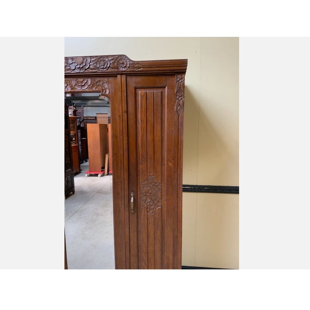 Age: circa 1930 Wood type: solid oak Condition: very good, meticulously maintained, fully restored original condition...