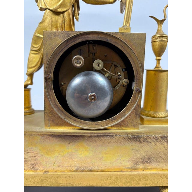 Empire period 19th century mantel clock depicting a woman at her toilette For Sale - Image 9 of 9