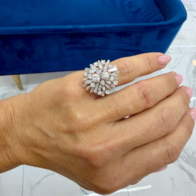 Vintage 18k White Gold 2.30ctw Diamond Bombe Starburst Cluster Cocktail Ring, Size 5 For Sale - Image 9 of 9