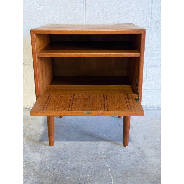 Teak Wood Nightstand by Arne Vodder Danish Minimalist Side Table Denmark 1960s For Sale - Image 4 of 10