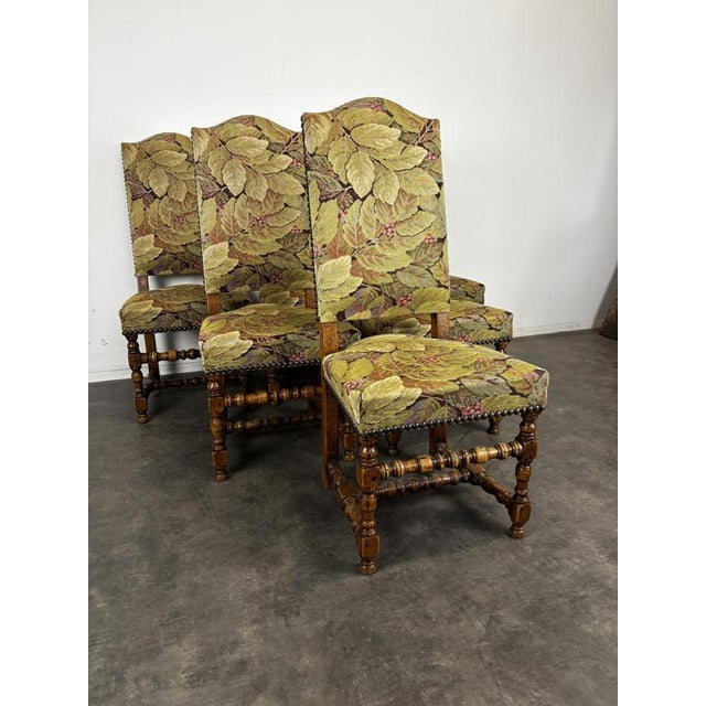 Louis XIII Chairs in Turned Walnut with Foliage Fabric, Set of 6, in Very Good conditions.