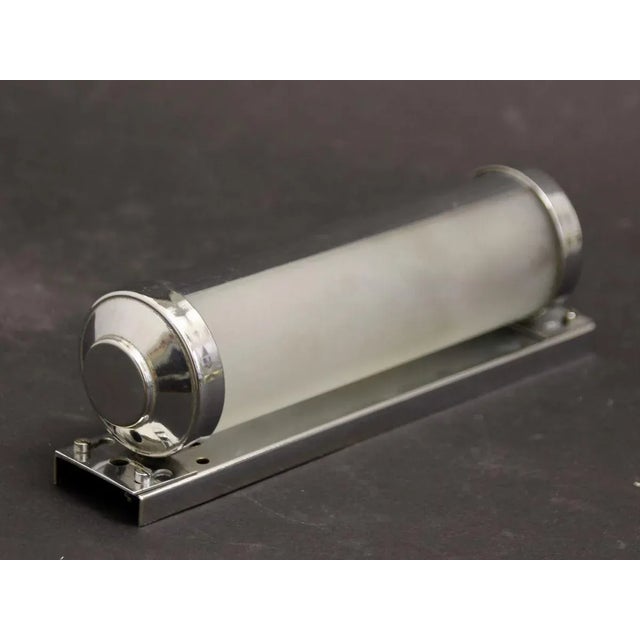 Bauhaus French Art Deco Chrome-Plated Wall Light with Movable Lampshade, 1930s For Sale - Image 3 of 9