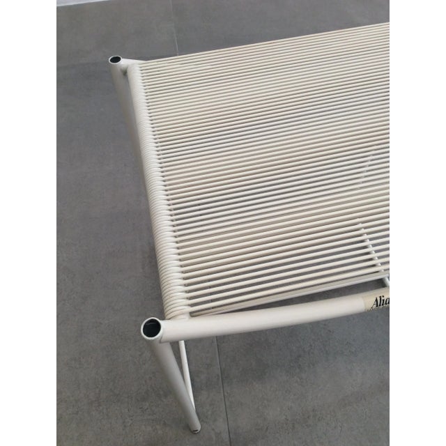 White Spaghetti Stool by Giandomenico Belotti for Alias, 1980s For Sale - Image 3 of 13