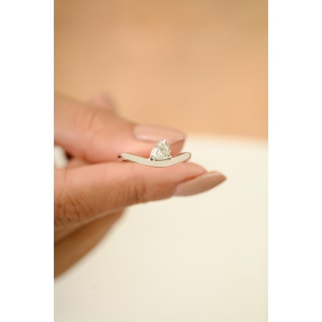American Heart-Shaped Diamond Solitaire Wave Ring Size 5.5 in 14k Solid White Gold Gift for Her For Sale - Image 3 of 15