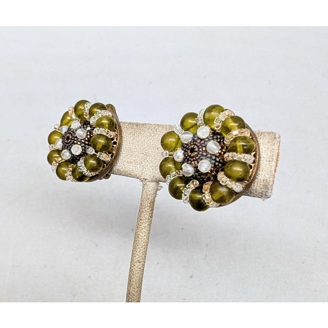 Mid-Century Modern Vintage 1960s Signed Ornella Italy Round Green Beaded Clip Earrings-2 Pieces For Sale - Image 3 of 8