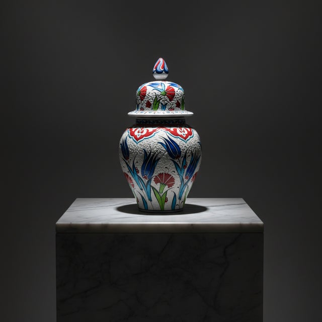 Ceramic Handmade Ceramic “Kupecik” Ginger Jar (20cm) – Textured Relief Floral Pattern – Lidded Iznik Vase For Sale - Image 7 of 7