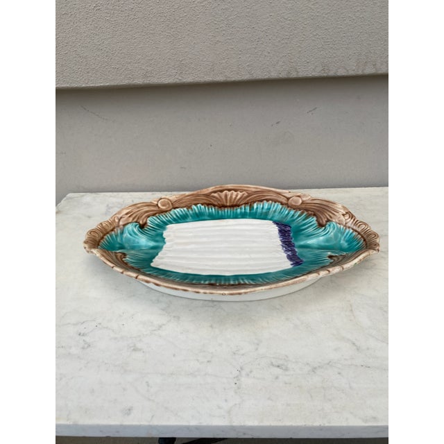 French Majolica asparagus platter signed Orchies. (North of France), circa 1900 Every important French manufactures...